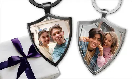 Llave en forma de escudo con tu foto deseada