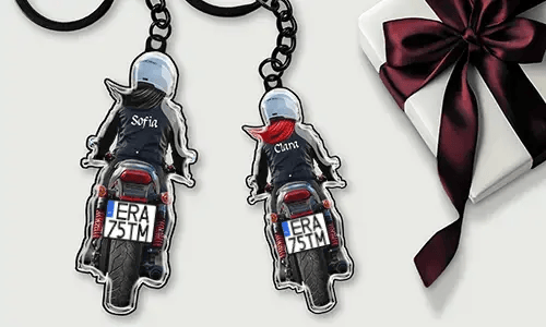 Personalised motorcycle keychain with name and license plate - gift for your mother