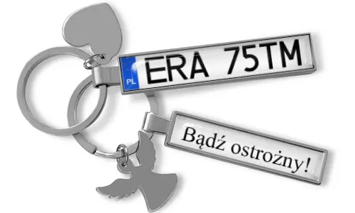Premium metalowy brelok z niestandardową tablicą rejestracyjną i wygrawerowanym zawieszonym elementem