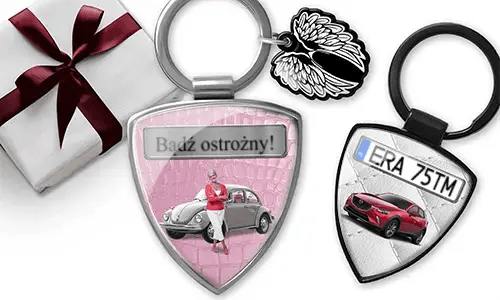 Personalized grandmother shield keychain