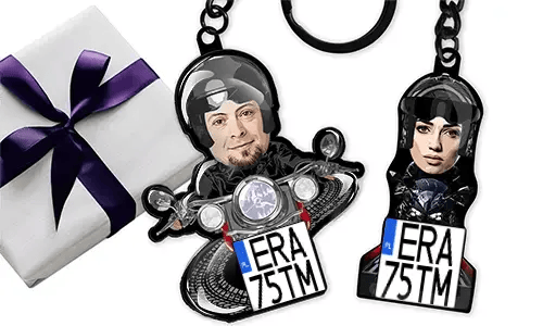 Personalised motorcycle keychain with photo of your dear friend