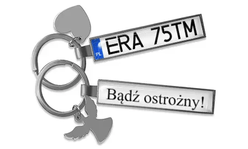 Spersonalizowane breloki z tablicą rejestracyjną, własnymi numerami i metalowym wykończeniem