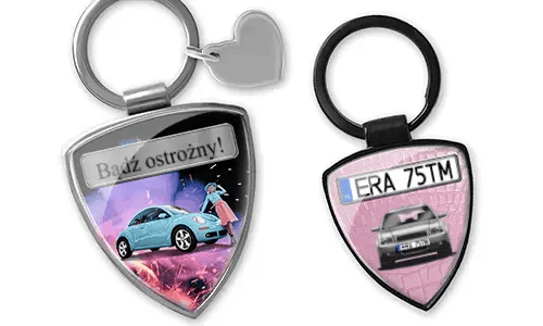 Shield keychain with girlfriend photo