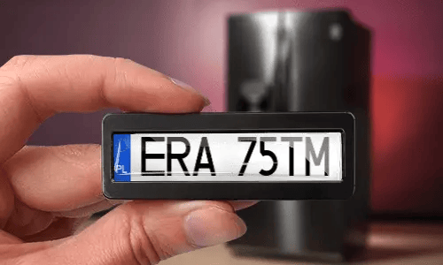 license plate magnet in hand