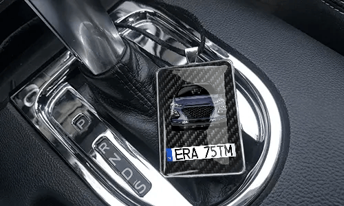 Rear view mirror trailer next to the gear change