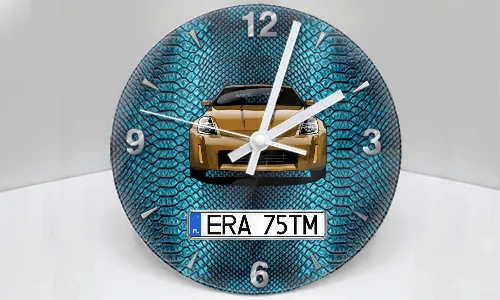 wanduhr mit foto auf dem Tisch wanduhr foto