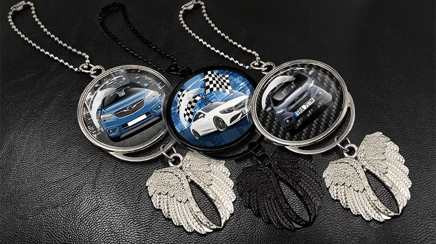 head-mirror-chain-angel-wings-1